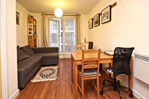 1 bedroom apartment to rent, Guildford Road, Woking GU22