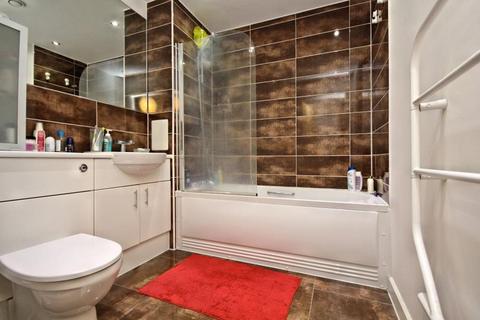 1 bedroom apartment to rent, Guildford Road, Woking GU22