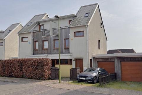3 bedroom semi-detached house for sale, Hartington Place, Letchworth Garden City, SG6