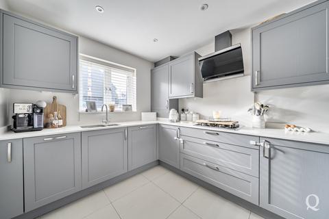 3 bedroom semi-detached house for sale, Commodores Close, Minster On Sea, Kent, ME12