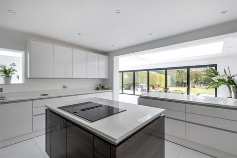 undefined, Boughton Hall Avenue, Woking GU23