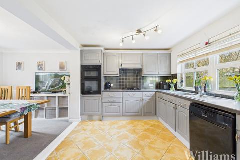 4 bedroom detached house for sale, Swan Close, Aylesbury HP19