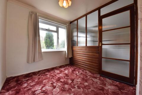 4 bedroom semi-detached house for sale, Berkeley Drive, Kingswinford DY6