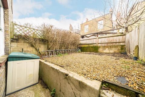 4 bedroom terraced house for sale, Amesbury Avenue, London SW2
