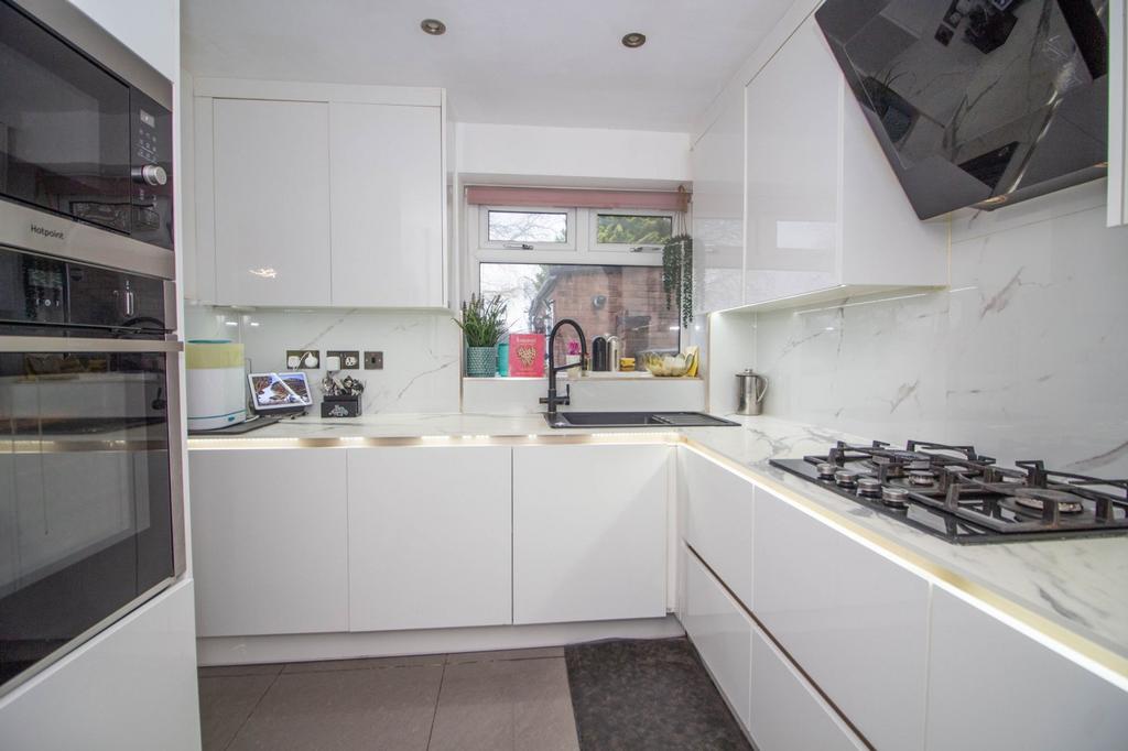 Kitchen Reverse