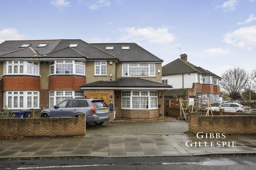House in Northolt - More