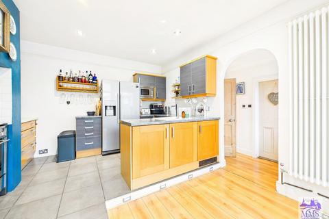 5 bedroom terraced house for sale, Malvern Road, Gillingham