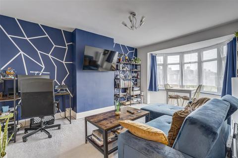 1 bedroom flat for sale, Lyndhurst Road, Worthing, West Sussex, BN11
