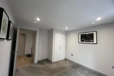 undefined, Singapore Road, London W13