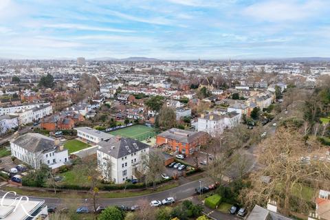 2 bedroom apartment for sale, Pittville Circus Road, Cheltenham GL52