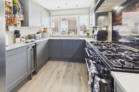 3 bedroom detached house for sale, Victoria Road, Southwick