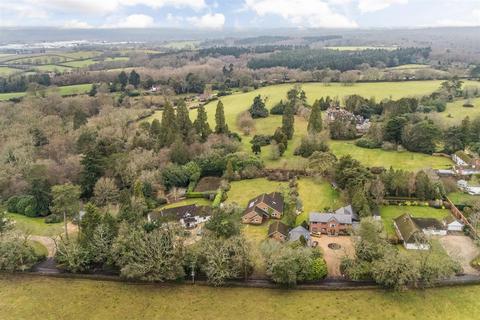 5 bedroom detached bungalow for sale, Windmill lane, Bucklebury, Berkshire