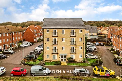 Foxglove Gardens, Chigwell, IG7