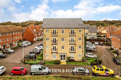 1 bedroom apartment for sale, Foxglove Gardens, Chigwell, IG7