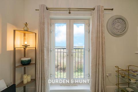 1 bedroom apartment for sale, Foxglove Gardens, Chigwell, IG7