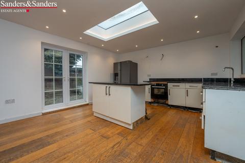 undefined, The Bank, Bidford-on-Avon, Alcester, B50