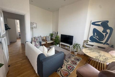 1 bedroom flat to rent, Regents Park Road, London NW1