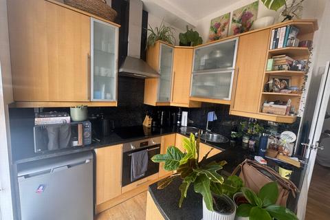 1 bedroom flat to rent, Regents Park Road, London NW1