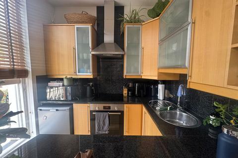 1 bedroom flat to rent, Regents Park Road, London NW1