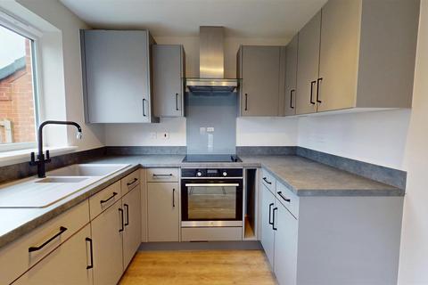 3 bedroom detached house to rent, Davison Drive, Weir Hill, Shrewsbury