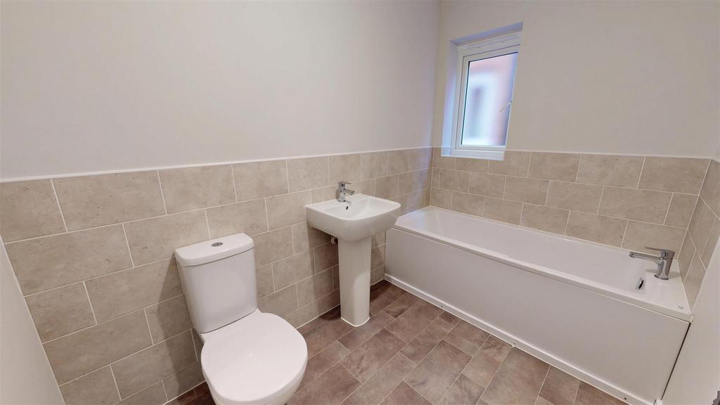 Davison Drive 13, Bathroom.jpg