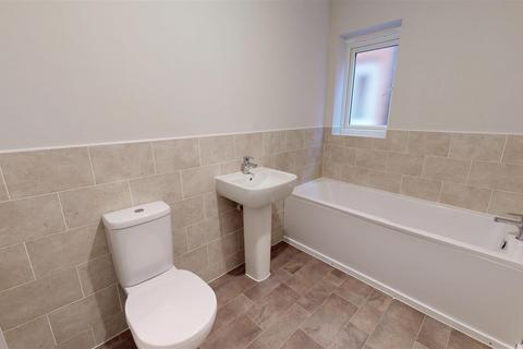 3 bedroom detached house to rent, Davison Drive, Weir Hill, Shrewsbury