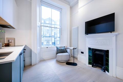 Studio to rent, - Kensington Gardens Square, London W2