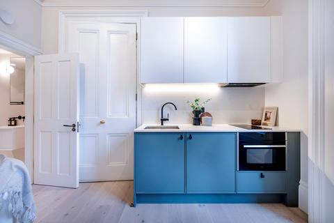 Studio to rent, - Kensington Gardens Square, London W2