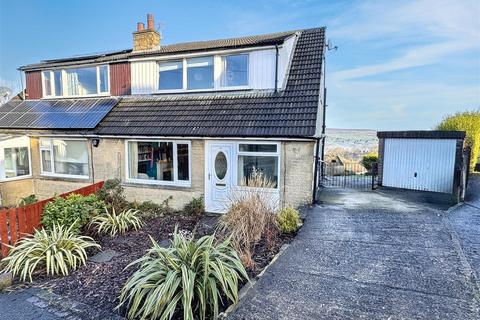 4 bedroom semi-detached house for sale, Daleview Close, Long Lee, Keighley, BD21 4UH