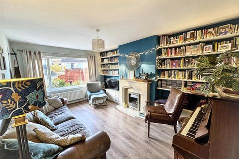 undefined, Daleview Close, Long Lee, Keighley, BD21 4UH