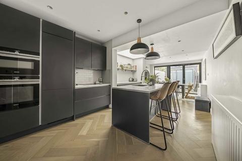 3 bedroom terraced house for sale, Sandycombe Road, Kew TW9