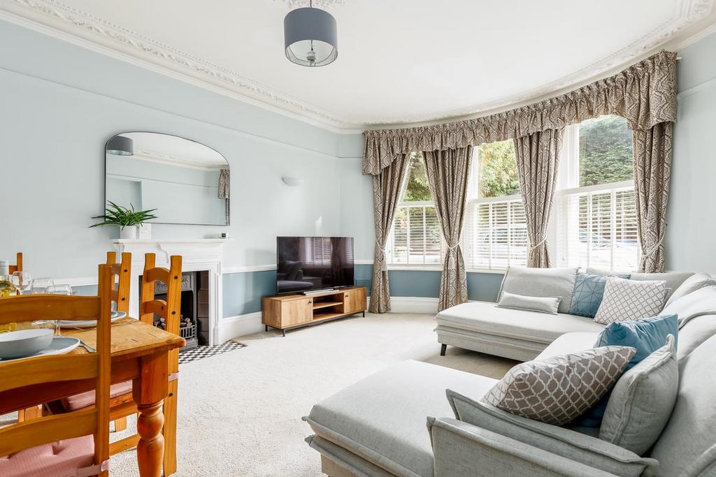 Flat1,9 Kingsbridge Road-24web72.jpg