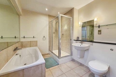 2 bedroom flat for sale, Portland Street, Southampton SO14