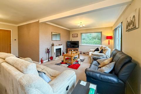 3 bedroom detached house for sale, Brownroyd Road, Holmfirth HD9