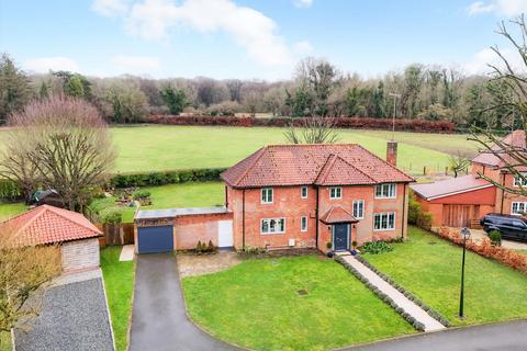 Cunliffe Close, Headley, Epsom, Surrey KT18