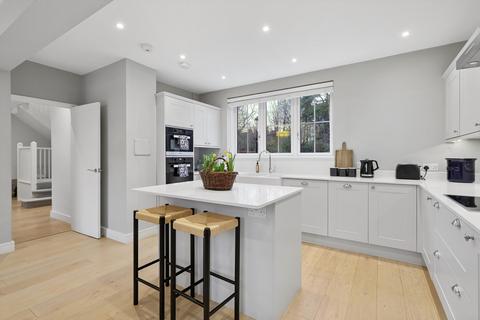 4 bedroom detached house for sale, Cunliffe Close, Headley, Epsom, Surrey KT18