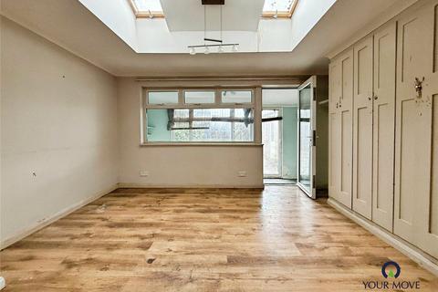 3 bedroom semi-detached house for sale, Gainsborough Drive, Chichester PO20