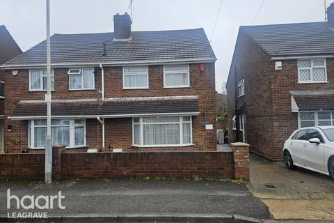 Brooklands Close, Luton
