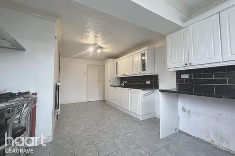 3 bedroom semi-detached house for sale, Brooklands Close, Luton