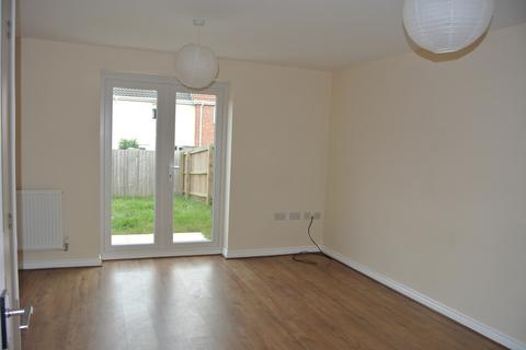 2 bedroom terraced house to rent, Lord Nelson Drive, Norwich NR5