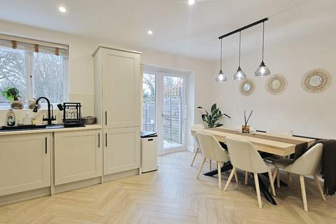 undefined, Princes Avenue, Enfield, EN3