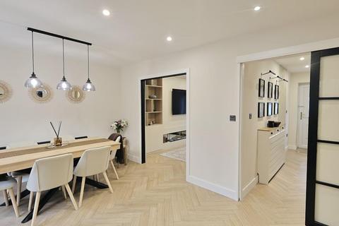 undefined, Princes Avenue, Enfield, EN3