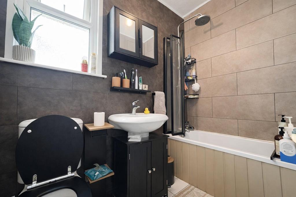 Bathroom.jpeg