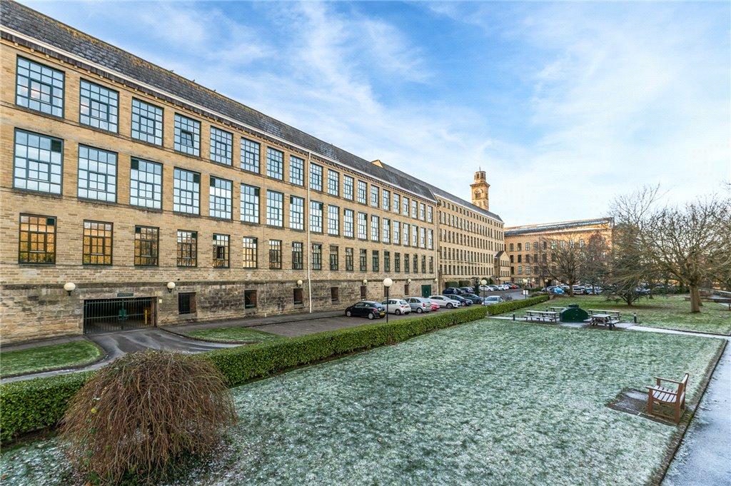 Riverside Court
