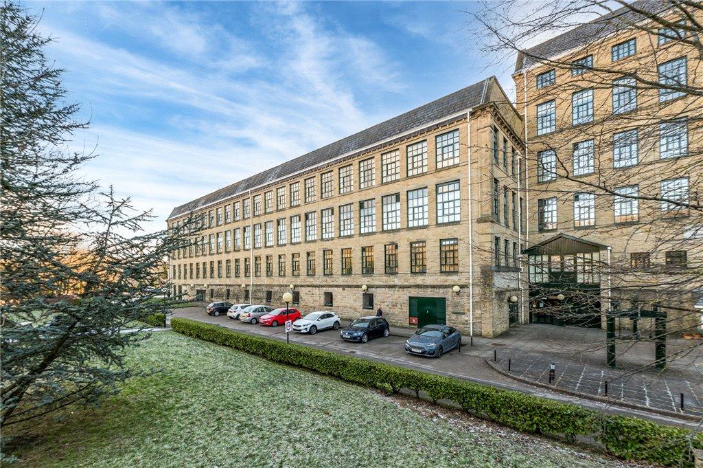 Riverside Court