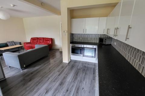 8 bedroom terraced house to rent, Egerton Road, Manchester