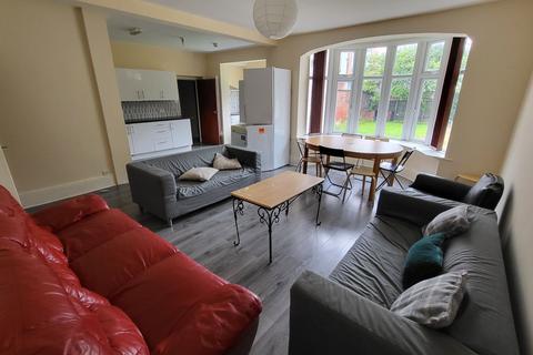 9 bedroom terraced house to rent, Egerton Road, Manchester