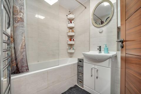 2 bedroom flat for sale, Shurland Avenue, Barnet, EN4