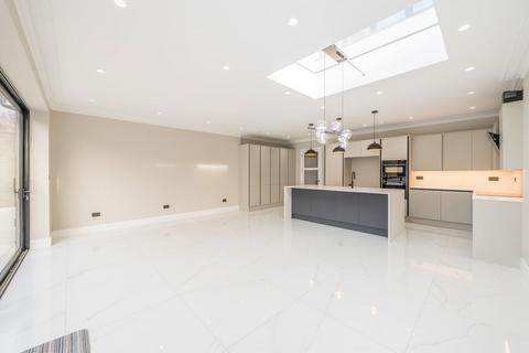 undefined, Cassilis Road, Twickenham TW1