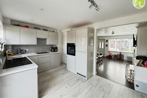 3 bedroom end of terrace house for sale, Pelham Place, Stanford-Le-Hope, SS17